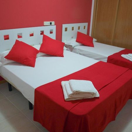 Hostal El Parque Сан-Мартин-де-ла-Вега Экстерьер фото