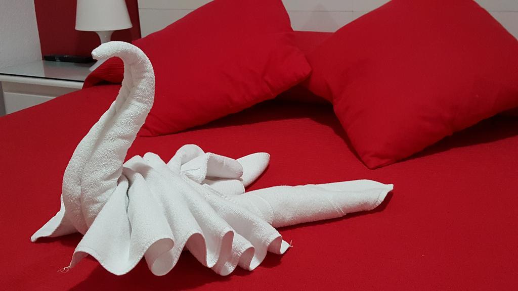 Hostal El Parque Сан-Мартин-де-ла-Вега Экстерьер фото