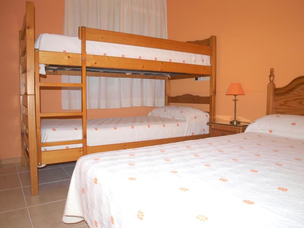 Hostal El Parque Сан-Мартин-де-ла-Вега Экстерьер фото