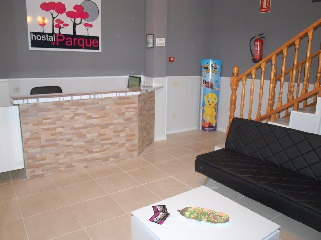 Hostal El Parque Сан-Мартин-де-ла-Вега Экстерьер фото